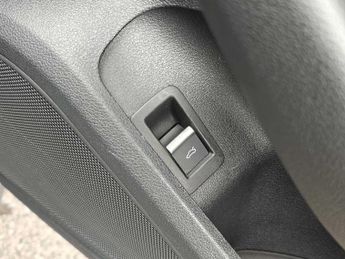 Audi A4 Avant Sport Edition 35 TDI  163 PS S tronic