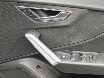 Audi Q2 S line 35 TFSI  150 PS S tronic