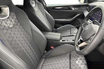 Volkswagen Passat 1.5 TSI eHybrid 272 R-Line 5dr DSG