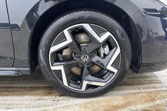 Volkswagen Passat 1.5 TSI eHybrid 272 R-Line 5dr DSG