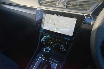 SKODA Superb 1.4 TSI SportLine Plus iV DSG Hatchback