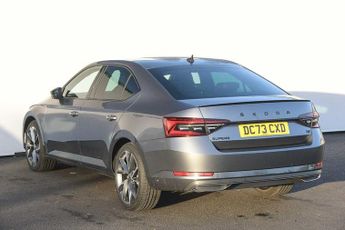 SKODA Superb 1.4 TSI SportLine Plus iV DSG Hatchback