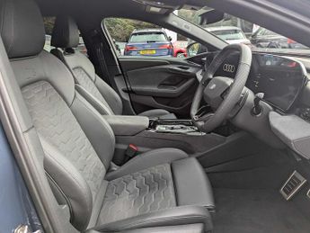 Audi A6 Avant Edition 1 e-tron performance  270,00 kW