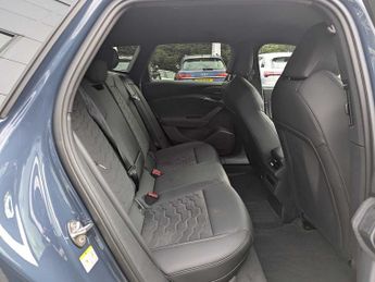 Audi A6 Avant Edition 1 e-tron performance  270,00 kW