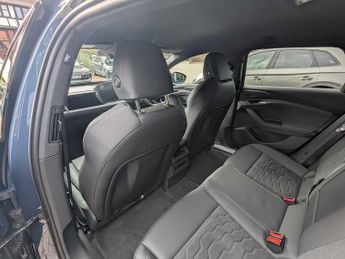 Audi A6 Avant Edition 1 e-tron performance  270,00 kW