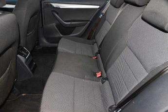 SKODA Octavia 1.6 TDI SE Business (110PS) DSG 5Dr H/Back