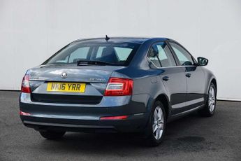 SKODA Octavia 1.6 TDI SE Business (110PS) DSG 5Dr H/Back