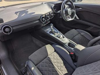 Audi TT Coup- Black Edition 45 TFSI quattro 245 PS S tronic