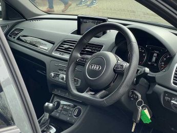 Audi Q3 Black Edition 2.0 TFSI quattro 180 PS S tronic