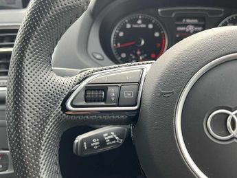 Audi Q3 Black Edition 2.0 TFSI quattro 180 PS S tronic