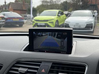 Audi Q3 Black Edition 2.0 TFSI quattro 180 PS S tronic