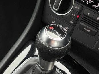 Audi Q3 Black Edition 2.0 TFSI quattro 180 PS S tronic