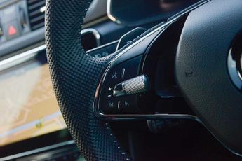 SKODA Superb Diesel Estate 2.0 TDI CR 200 Sport Line Plus 5dr DSG