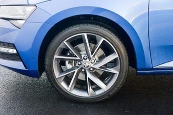SKODA Superb Diesel Estate 2.0 TDI CR 200 Sport Line Plus 5dr DSG