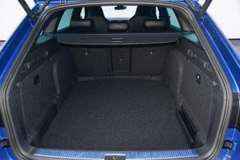 SKODA Superb Diesel Estate 2.0 TDI CR 200 Sport Line Plus 5dr DSG