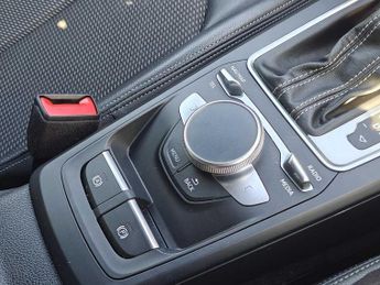 Audi Q2 Black Edition 35 TFSI  150 PS S tronic