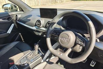 Audi Q2 Black Edition 35 TFSI  150 PS S tronic