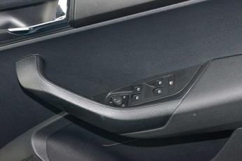 SKODA Karoq SUV 1.5 TSI (150ps) SE Drive ACT DSG