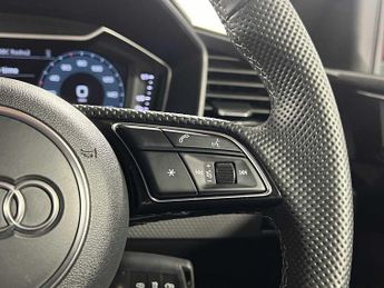 Audi A1 Sportback S line 30 TFSI  116 PS S tronic