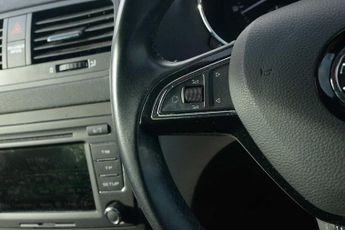 SKODA Yeti 1.2 TSI SE Outdoor DSG 5-Dr
