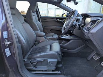 Audi Q4 E-tron Q4  (S) Black Edition 40 e-tron  150,00 kW