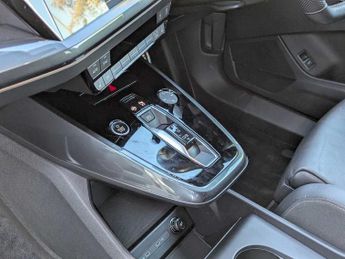 Audi Q4 E-tron Q4  (S) Black Edition 40 e-tron  150,00 kW