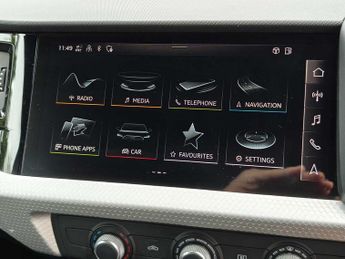 Audi A1 Sportback S line 30 TFSI  110 PS S tronic