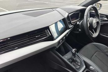 Audi A1 Sportback S line 30 TFSI  110 PS S tronic