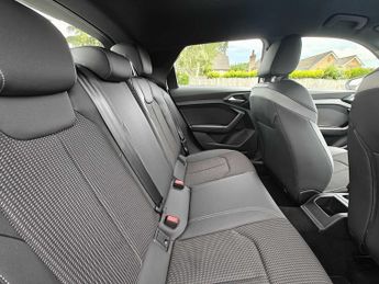 Audi A1 Sportback S line 30 TFSI  110 PS S tronic
