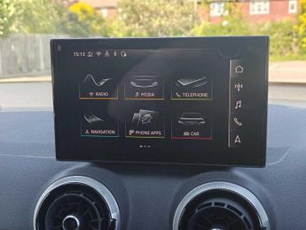 Audi Q2 Black Edition 35 TFSI  150 PS S tronic