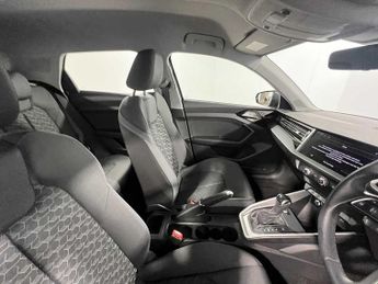 Audi A1 Sportback Sport 30 TFSI  110 PS S tronic