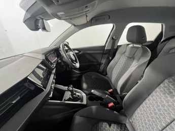 Audi A1 Sportback Sport 30 TFSI  110 PS S tronic