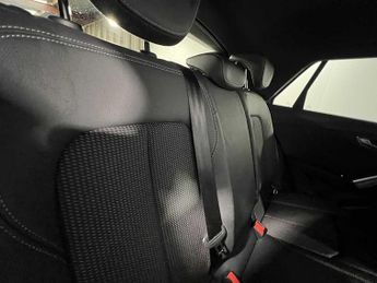 Audi Q2 S line 35 TFSI  150 PS S tronic