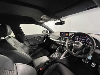 Audi Q2 S line 35 TFSI  150 PS S tronic