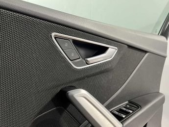 Audi Q2 S line 35 TFSI  150 PS S tronic