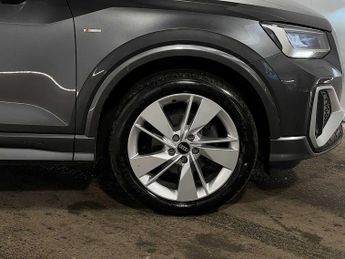 Audi Q2 S line 35 TFSI  150 PS S tronic