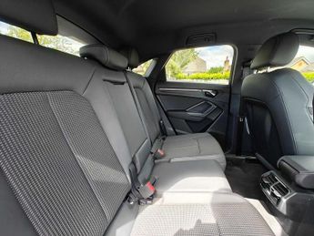 Audi Q3 Sportback Black Edition 45 TFSI e  245 PS S tronic