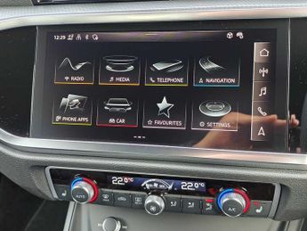 Audi Q3 S line 35 TFSI  150 PS S tronic
