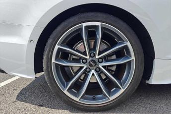 Audi A5 Coup- S line 40 TFSI  204 PS S tronic