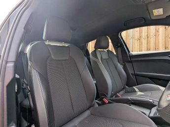 Audi A1 Sportback S line 30 TFSI  110 PS S tronic
