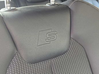 Audi A1 Sportback S line 30 TFSI  110 PS S tronic
