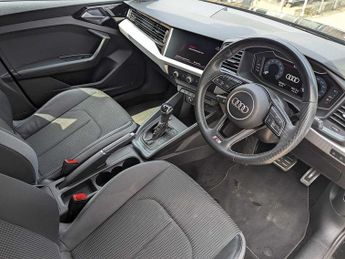 Audi A1 Sportback S line 30 TFSI  110 PS S tronic