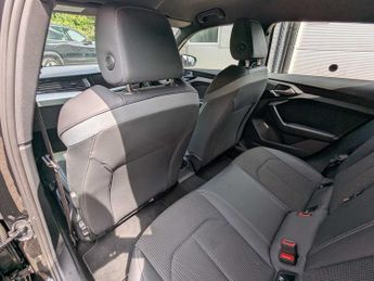 Audi A1 Sportback S line 30 TFSI  110 PS S tronic