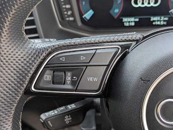 Audi A1 Sportback S line 30 TFSI  110 PS S tronic