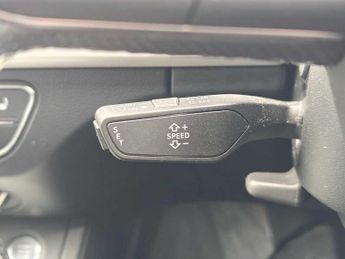 Audi Q5 S line 50 TFSI e quattro 299 PS S tronic