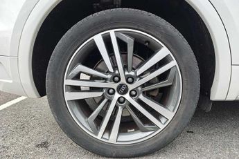 Audi Q5 S line 50 TFSI e quattro 299 PS S tronic