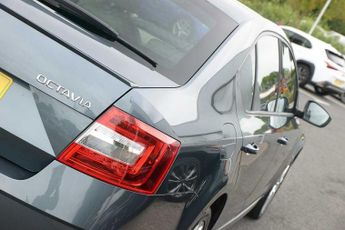 SKODA Octavia Hatchback (2017) 1.5 TSI SE L (150PS) DSG