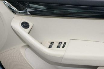 SKODA Octavia Hatchback (2017) 1.5 TSI SE L (150PS) DSG