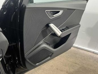 Audi Q2 S line 35 TFSI  150 PS S tronic