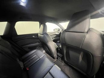 Audi Q4 E-tron Q4  Edition 1 50 e-tron quattro 220,00 kW